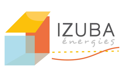 Logo d'Izuba Énergie, composé de quatre rectangles disposés pour former la silhouette d'un bâtiment.